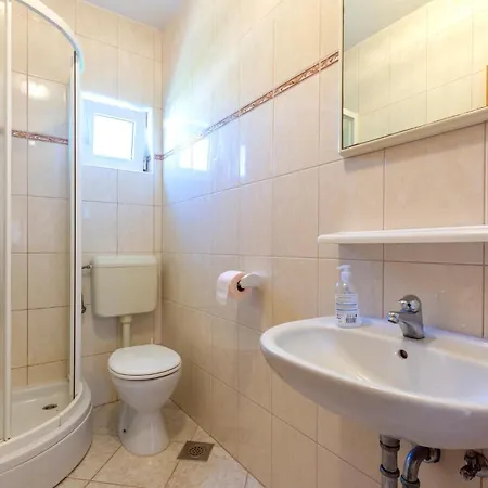 Apartman Put Sv Ane Ii *