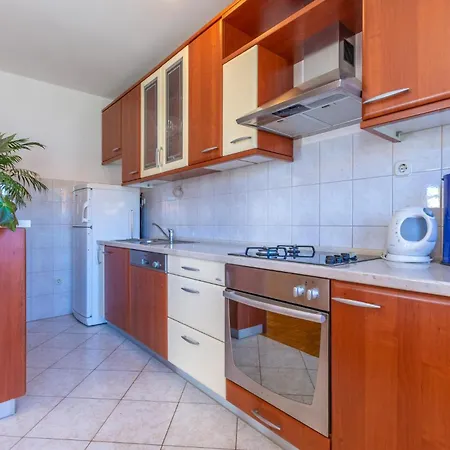 Apartman Put Sv Ane Ii *