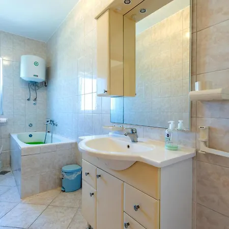 Apartman Put Sv Ane Ii *
